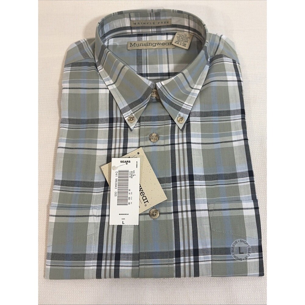 NWT MunsingWear Wrinkle Free Shirt Sz Large Blue Plaid Button Down Short Sleeve